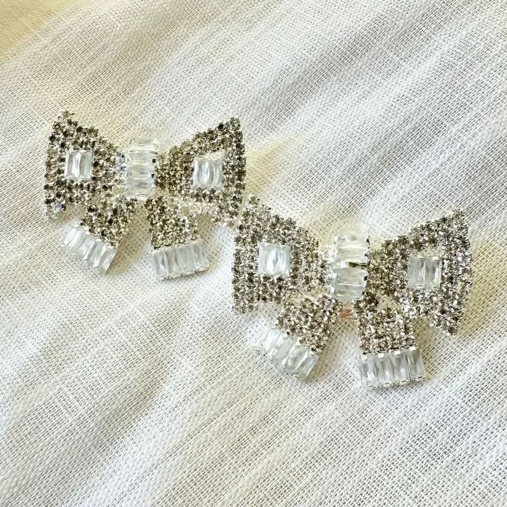 Bow sparkle glamorous stud earrings